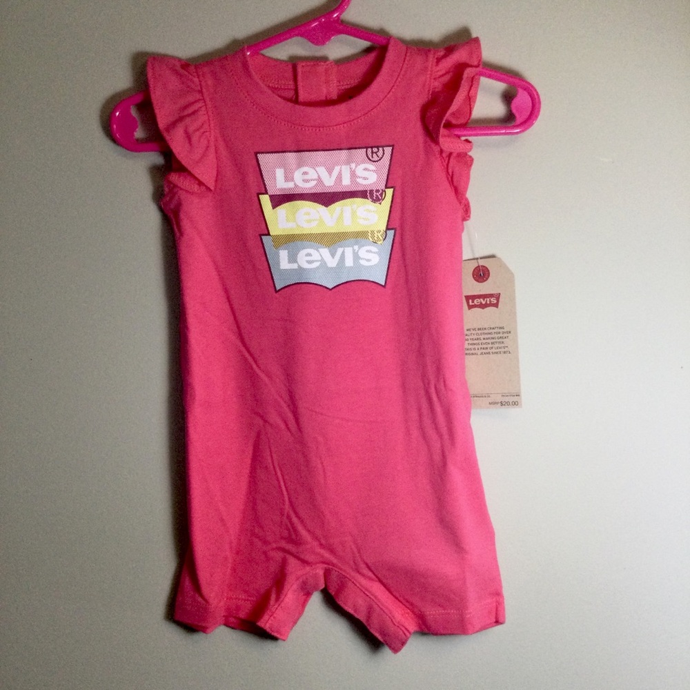 NWT Levi’s Ruffle Sleeve Romper